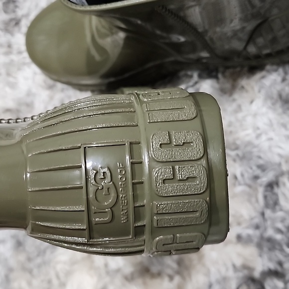 UGG SHOES OLIVE DRIZLITA WATERPROOF RUBBER WOOL RAIN BOOTS, WOMEN US 8 - Picture 6 of 11